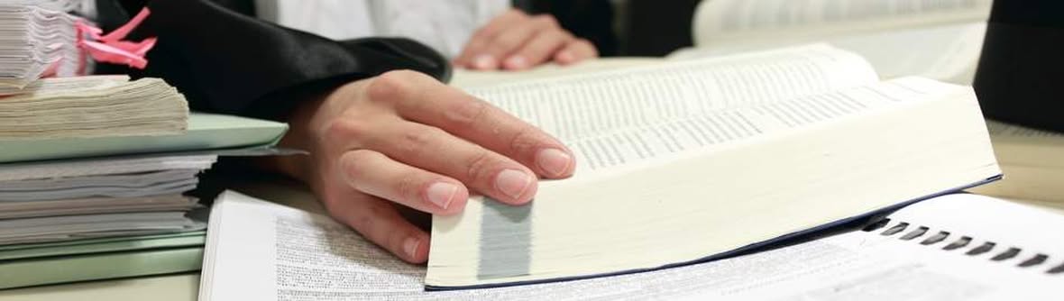 pisanie prac podyplomowych z prawa